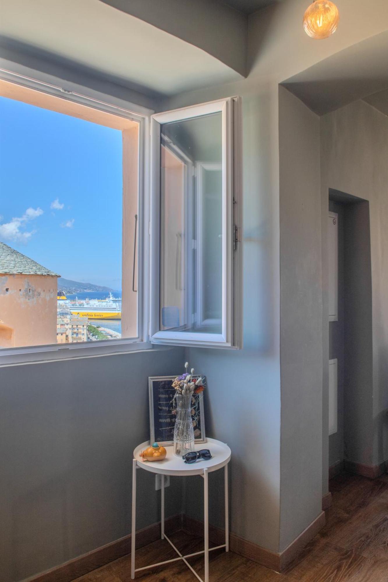 Casa Mantinum Au Coeur De La Citadelle Apartment Бастия Екстериор снимка